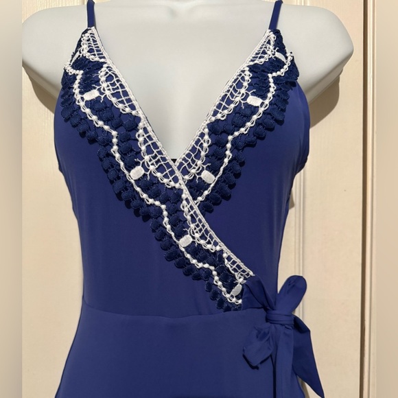 Becca by Rebecca Virtue Delilah Clare Plunge One Piece Swimsuit Size Small NWOT - Picture 4 of 9